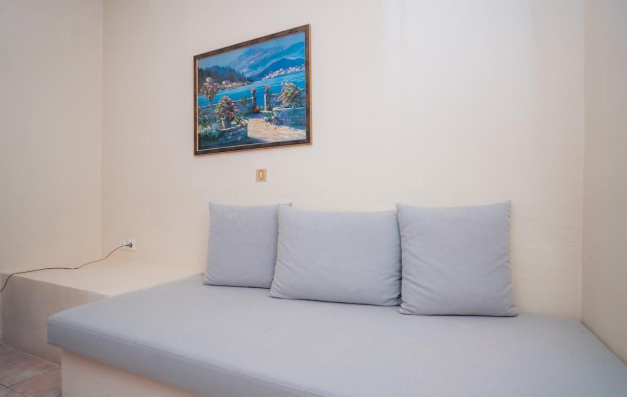 Giannakas Studios Platis Gialos  Buitenkant foto